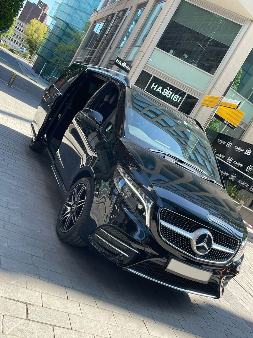 Mercedes V-Class: The Pinnacle of Luxury and Versatility image 1